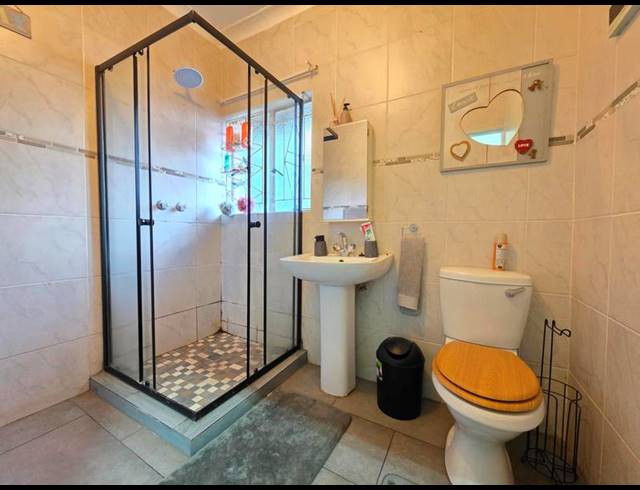 5 BEDROOM HOUSE FOR SALE IN RISIVILLE